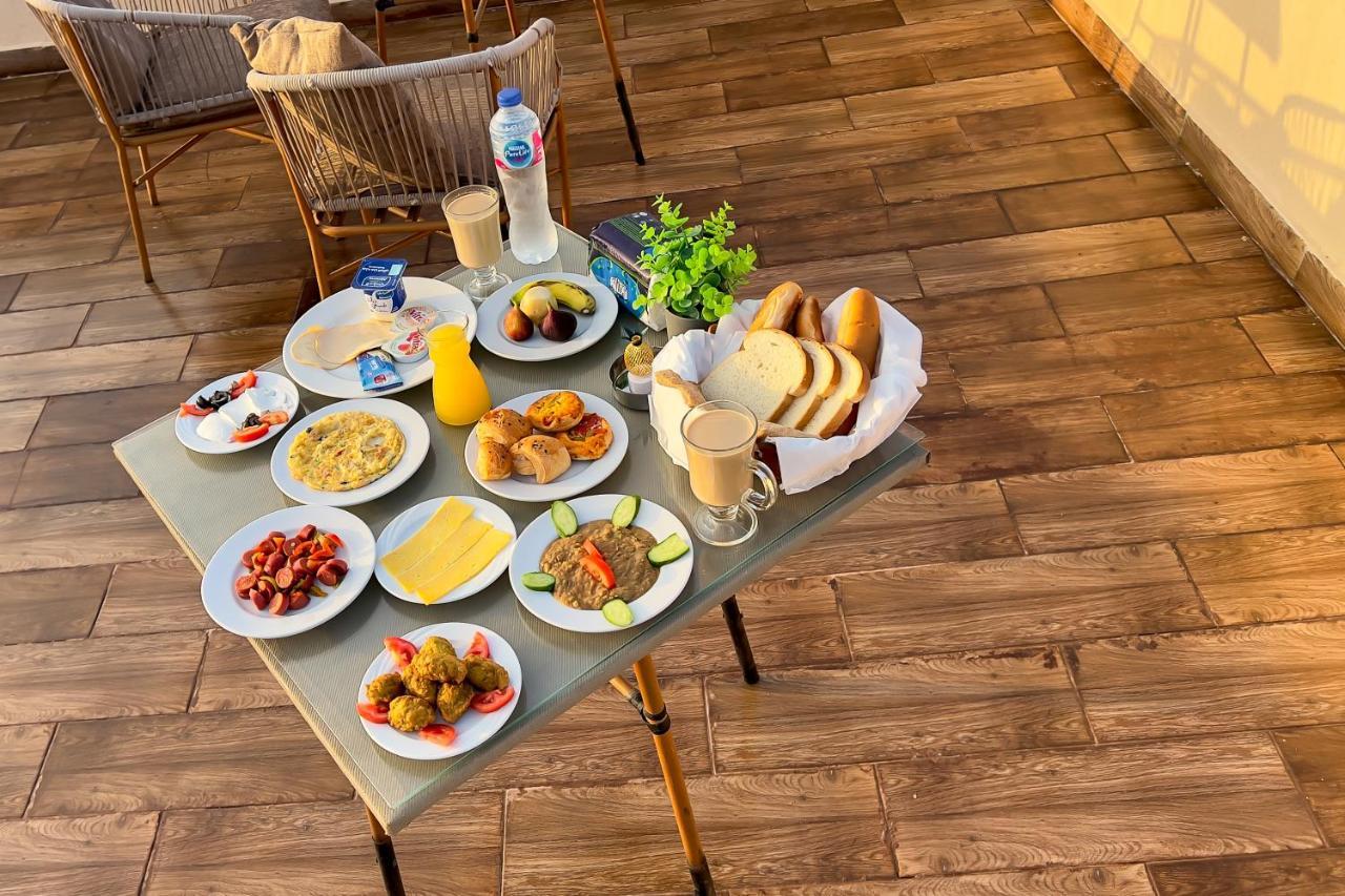 Pyramids Glory Inn Kafret el-Gabal Екстериор снимка