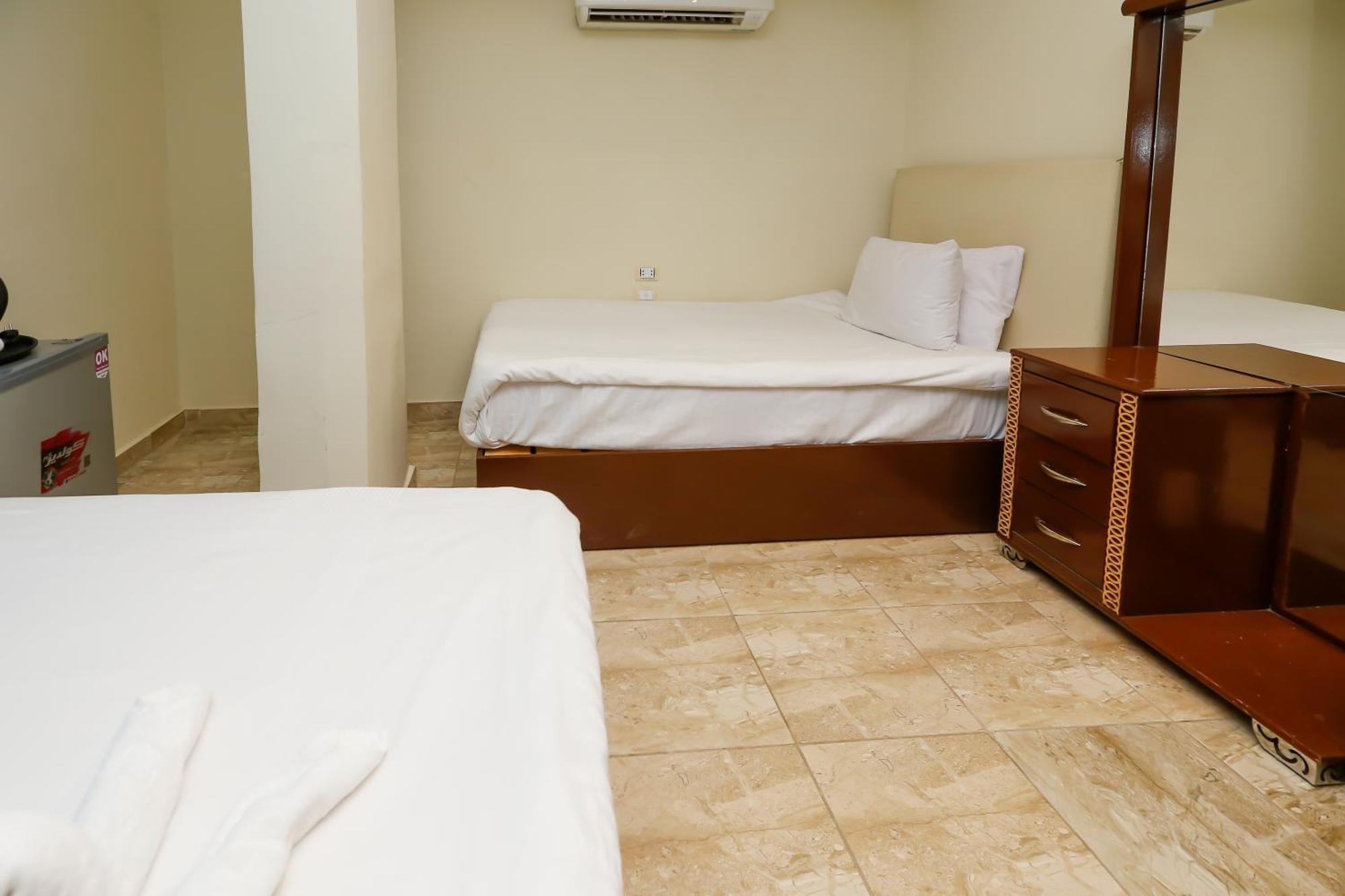 Pyramids Glory Inn Kafret el-Gabal Екстериор снимка